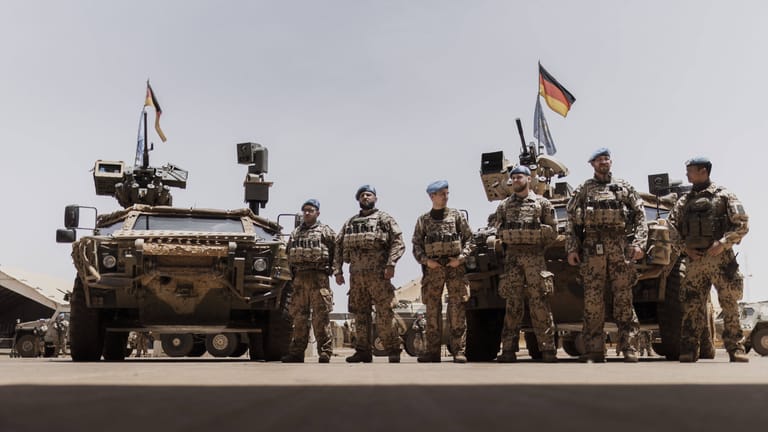 Soldaten der Bundeswehr in Gao im April: Laut "Spiegel" sind noch 140 Männer und Frauen dort stationiert.