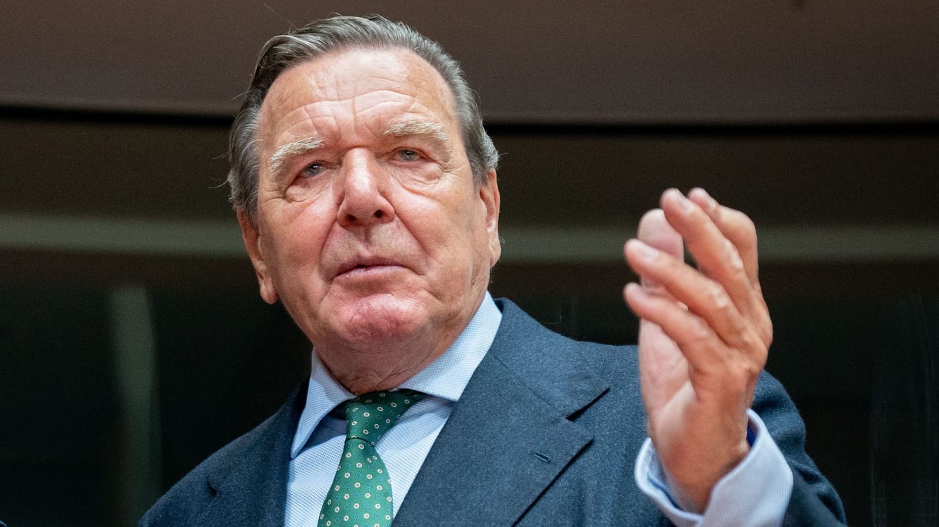 Gerhard Schröder: Der Altkanzler klagt, weil ihm vom Bundestag sein Büro entzogen wurde.