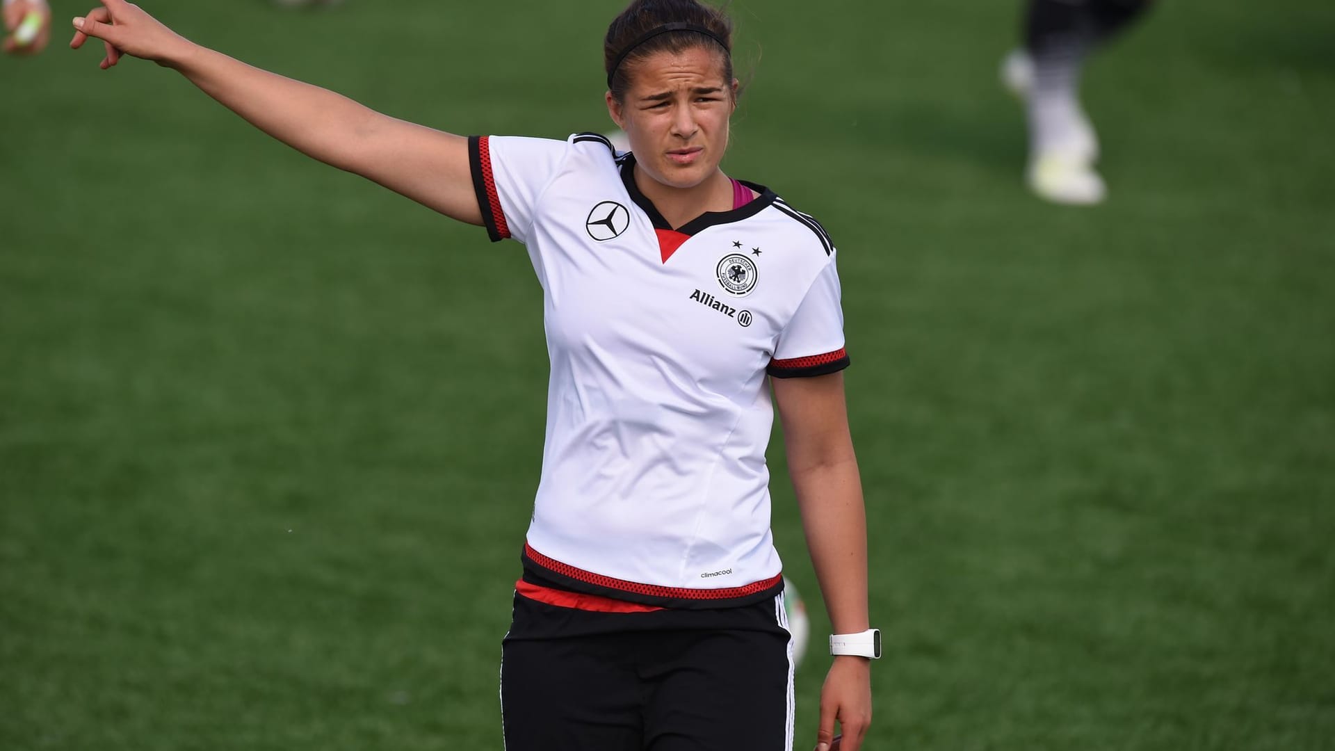 Lena Lotzen Lena Lotzen