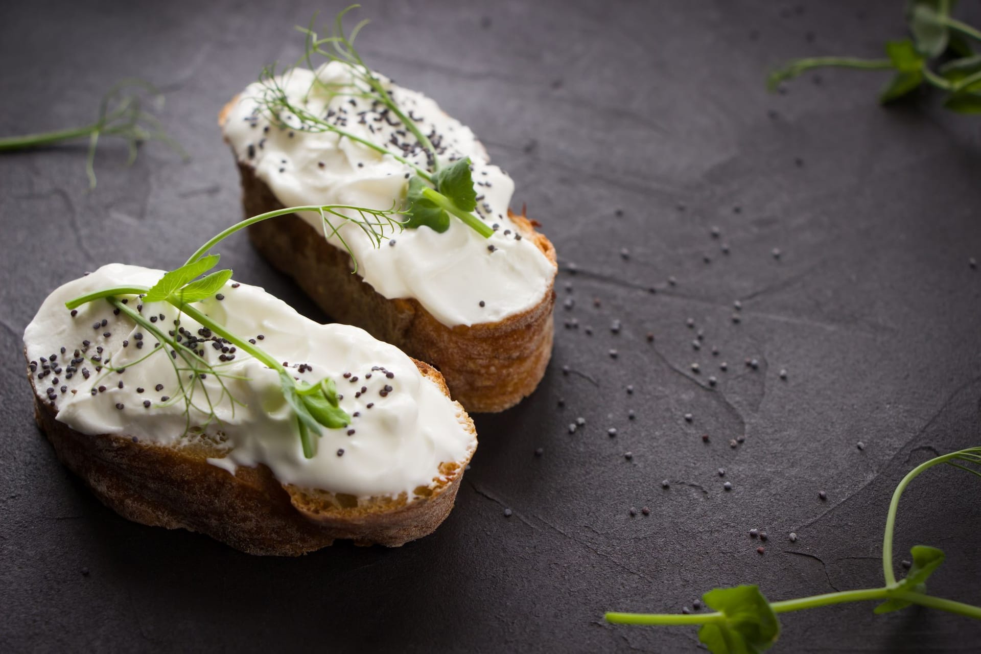 Vegan leben ohne Verzicht: Mittlerweile gibt es zu den meisten Produkten tierfreie Alternativen, die nicht nur sehr schmackhaft sind, sondern oft auch gesünder.