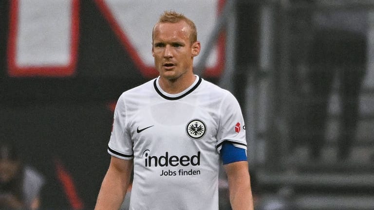 Sebastian Rode: Er führte die Eintracht als Kapitän auf den Platz.