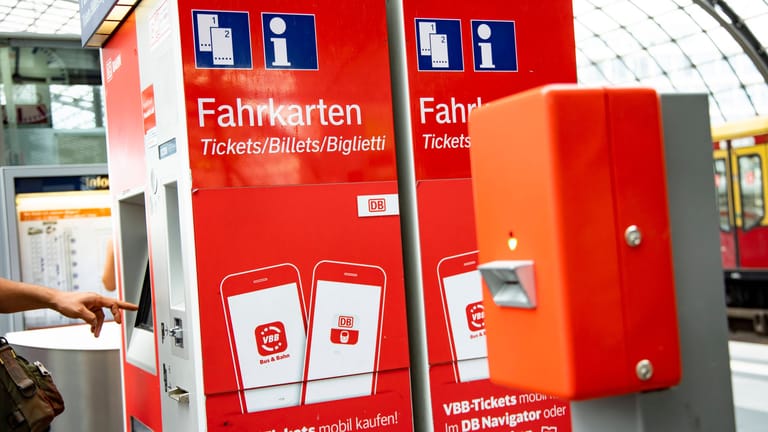 Ticketautomat der Bahn: Wer fährt künftig zu welchen Preisen durchs Land?