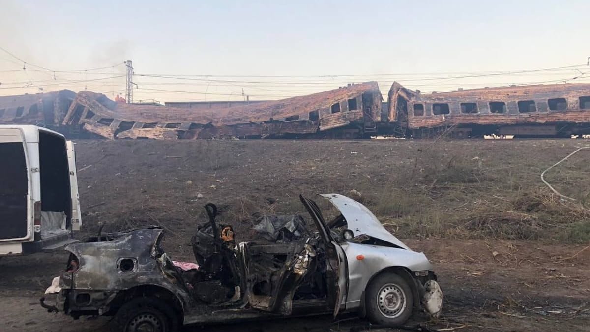 Das Foto aus dem dem Telegram-Kanal der ukrainischen Armee zeigt das Ausmaß der Zerstörung am Bahnhof von Tschaplyne.