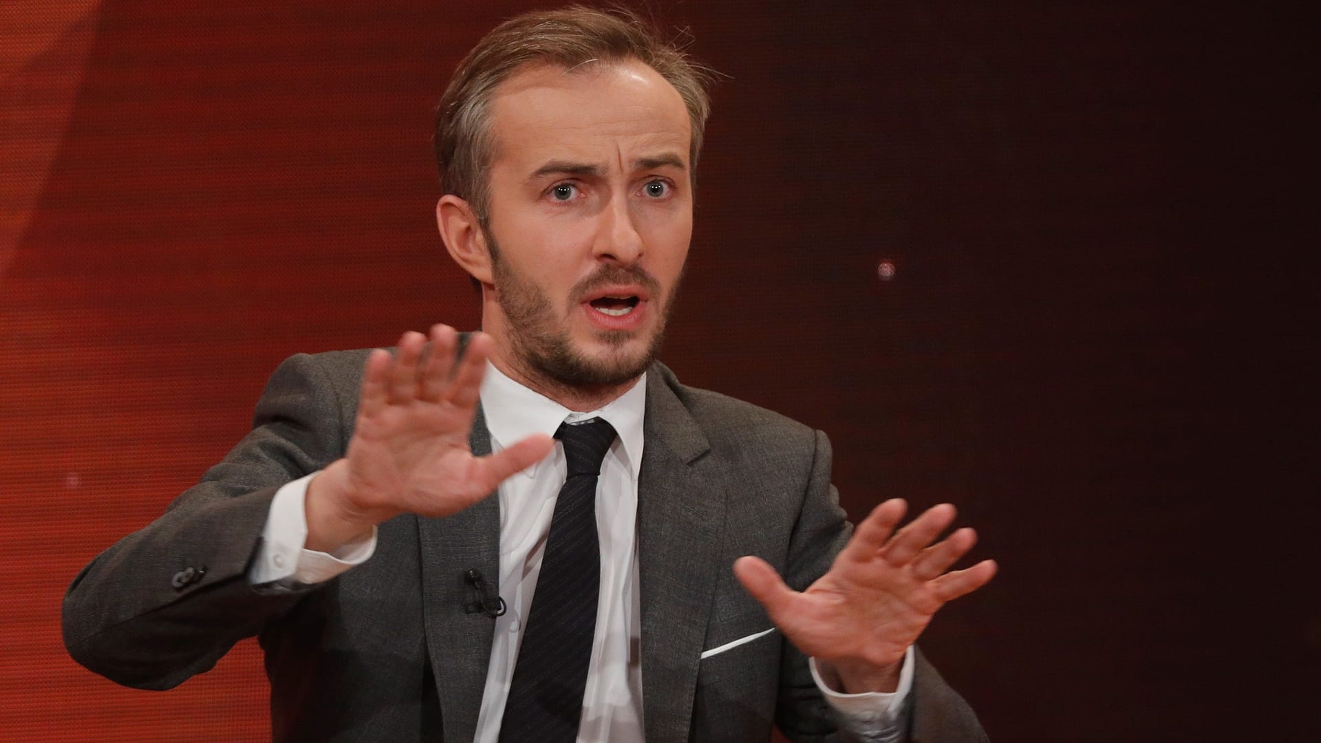 Jan Böhmermann: Der gebürtige Bremer stört sich am deutschen Apotheken-A.