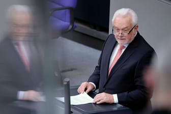 Bundestagsvizepräsident Wolfgang Kubicki (Archiv): Es sei eine "Selbstverständlichkeit", das Scholz an der parlamentarischen Aufarbeitung der Steueraffäre mitwirke.