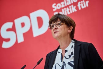 SPD-Parteivorsitzende Saskia Esken (Archivbild): SPD-Chefin Esken sieht die Gasumlage als bedeutend für die wirtschaftliche Gesamtsituation und nicht für Konzernprofite.
