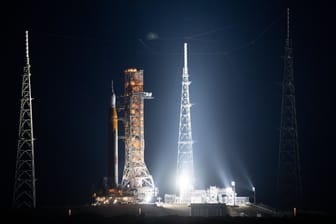 Artemis 1 auf der Startrampe: Am heutigen Montag soll die Superrakete SLS vom Weltraumbahnhof Cape Canaveral aus in den Weltraum starten.
