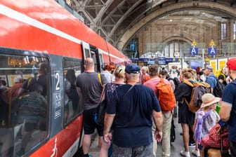 Hauptbahnhof Leipzig: Viele Bahnfahrende nutzen das 9-Euro-Ticket.