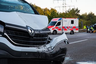 Bei dem Unfall entstand ein geschätzter Schaden von 50.000 Euro.