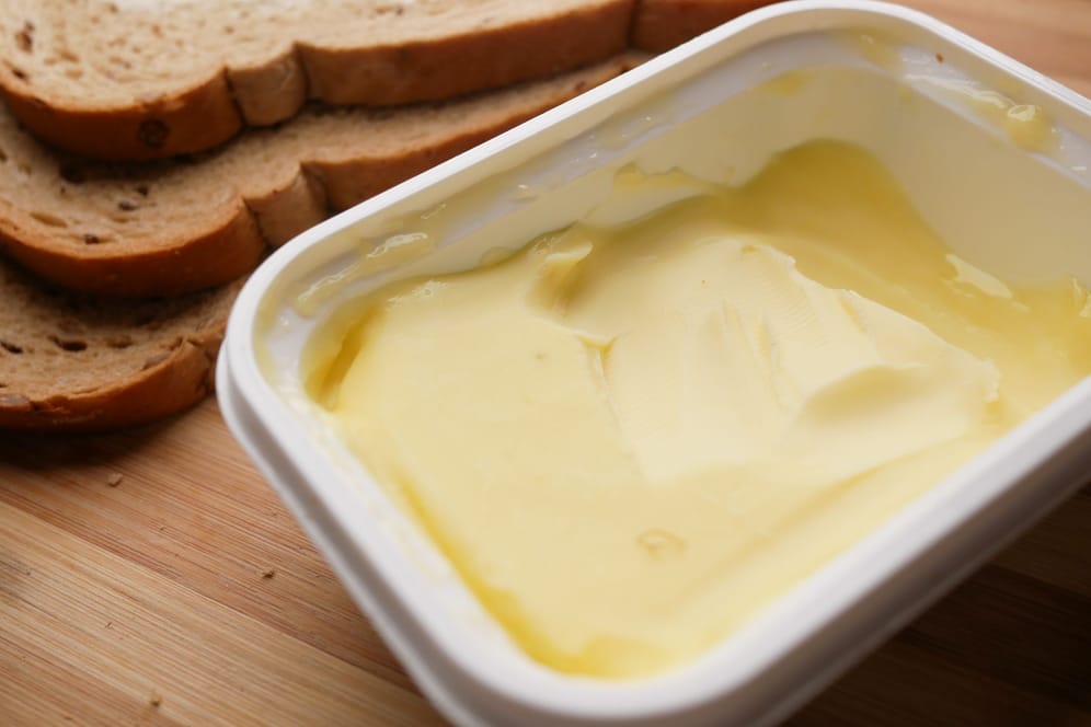 Margarine: Bei einer bestimmten Sorte hat der Hersteller die Füllmenge reduziert. (Symbolbild)