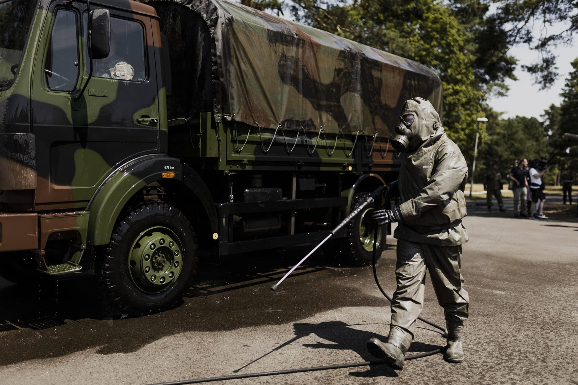 Soldat vom ABC-Abwehrregiment in Straußberg: Die Unionfraktionsspitze fordert, dass die Bundeswehr die Verteidigungsausgaben auf zwei Prozent des BIP anhebt.