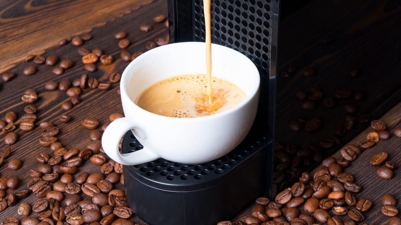 Mit einer Espressomaschine schmeckt der Kaffee wie vom Barista.