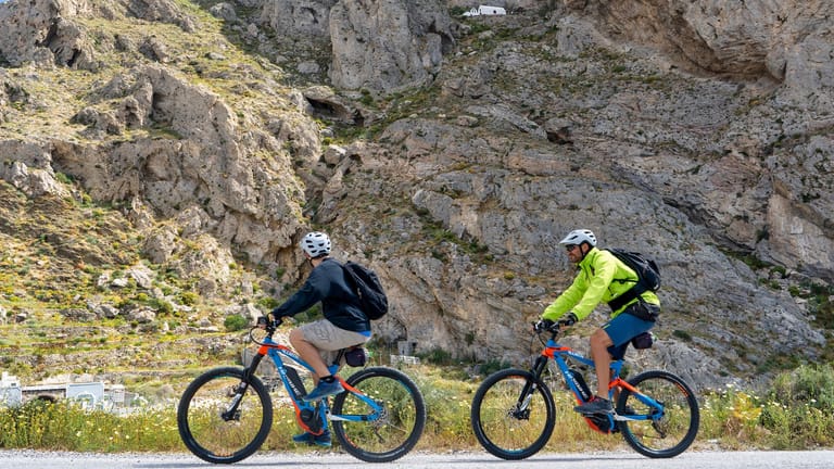 Entdecken Sie Samos herausfordernd mit dem Mountainbike oder entspannt mit dem Fahrrad.