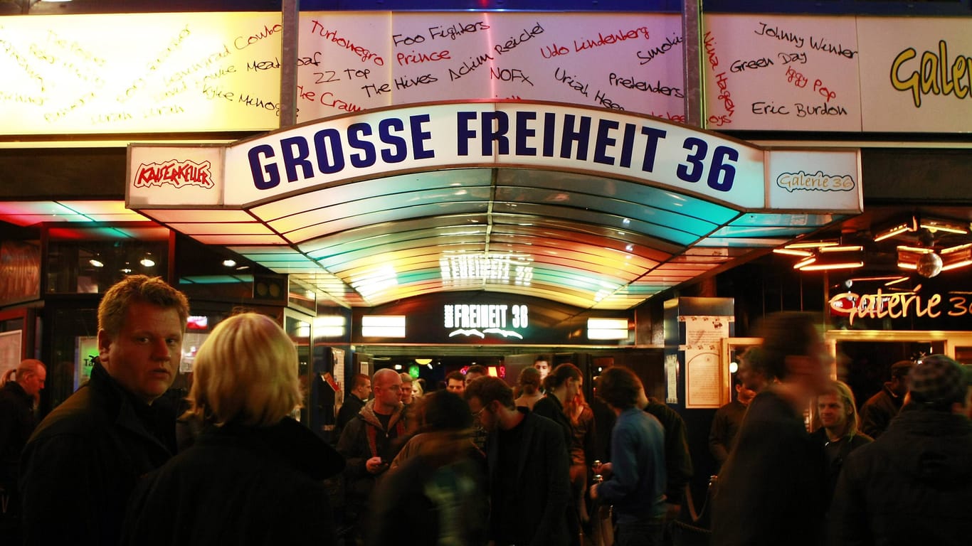 Abendbetrieb vor der "Großen Freiheit 36" beim Reeperbahn-Festival 2010 (Archivbild): Der Konzertclub wurde unter diesem Namen 1985 gegründet.
