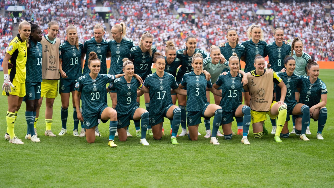 Deutschlands Nationalmannschaft beim Finale: Am Montag werden die DFB-Damen in Frankfurt empfangen.