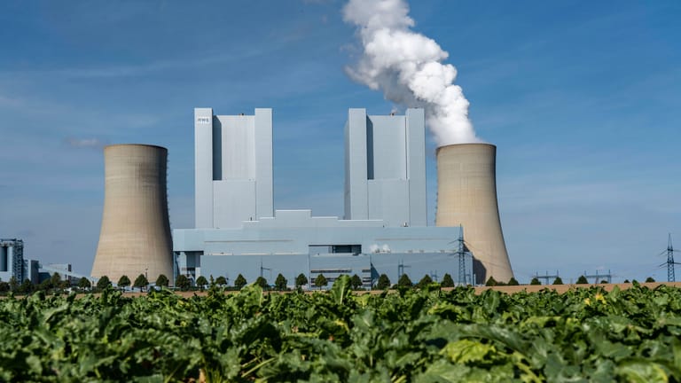 Braunkohlekraftwerk Neurath in NRW: Das Kraftwerk Neurath ist das größte deutsche Kohlekraftwerk und das zweitgrößte in Europa.