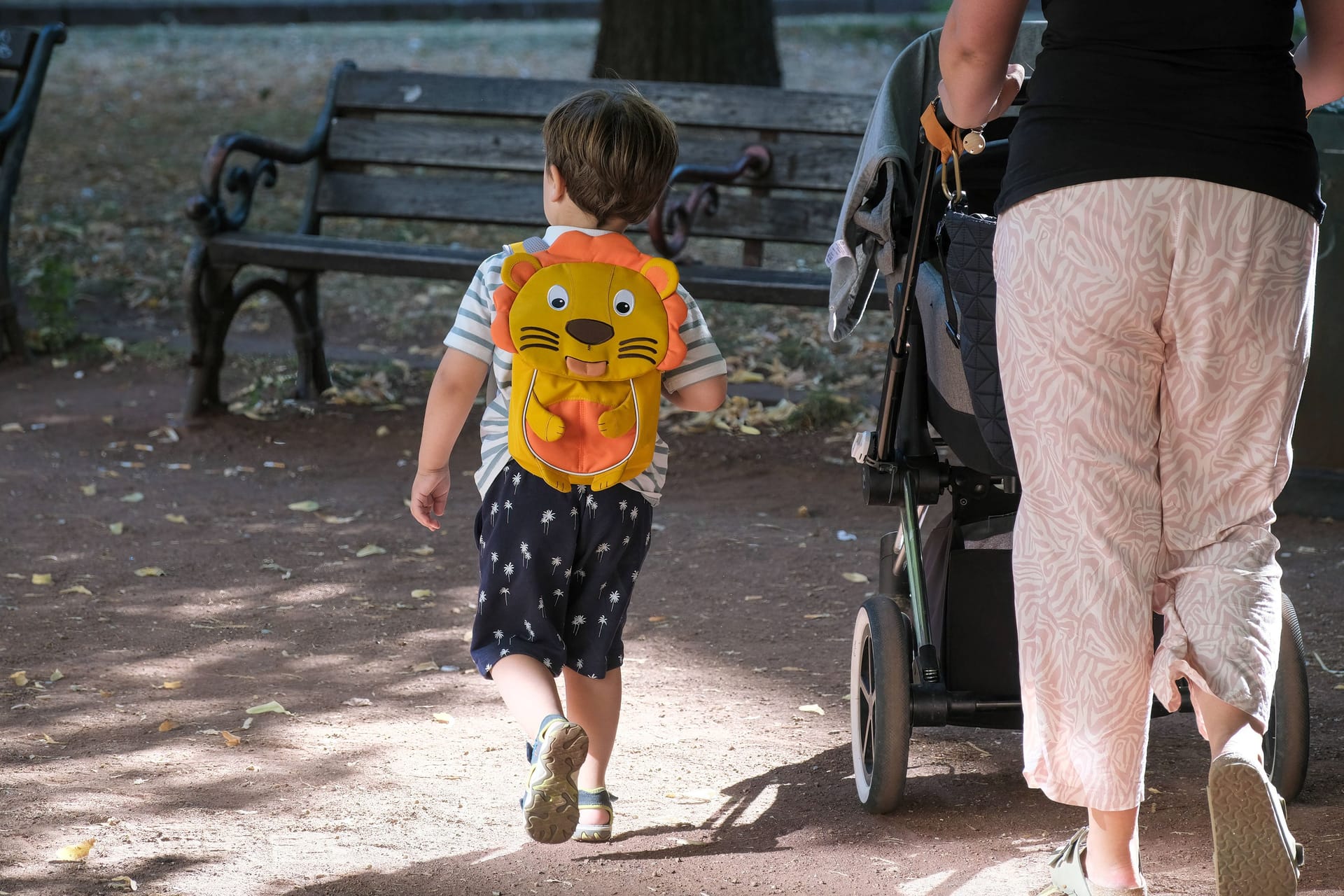 Mutter mit Kind: Nun sollen auch die Bezüge für das dritte Kind erhöht werden.