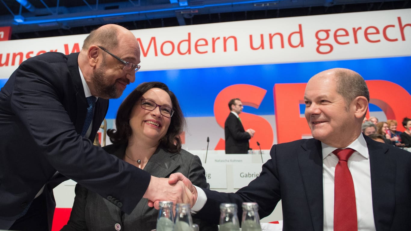 Martin Schulz und Olaf Scholz auf dem Parteitag 2017: Schulz war da noch Parteichef, Scholz Bürgermeister von Hamburg.