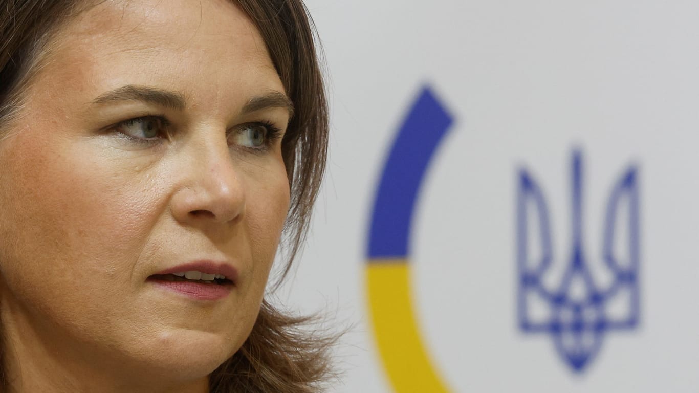 Annalena Baerbock über Waffenlieferungen an die Ukraine: "Ich weiß, dass die Zeit drängt."