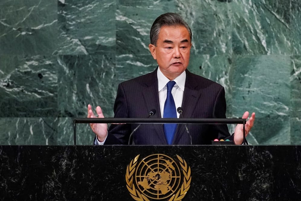 Chinas Außenminister Wang Yi bei der UN-Vollversammlung in New York: China warnt vor der Ausweitung des Ukraine-Kriegs.