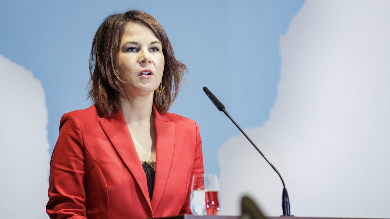 Außenministerin Annalena Baerbock: Außenpolitiker Schulz sieht ihren Kurs kritisch.