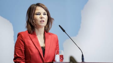 Annalena Baerbock, minister spraw zagranicznych: Polityk zagraniczny Schulz krytykuje jej karierę.