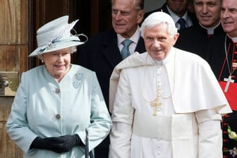Elizabeth II. und Benedict XVI.: Josef Ratzinger war der sechste Papst, den sie traf.