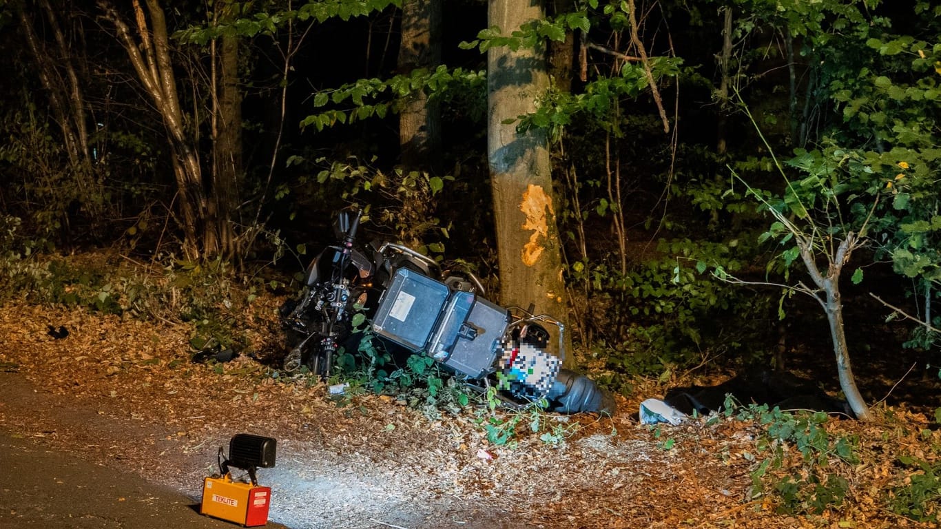 Der Unglücksort in Offenbach: Der Motorradfahrer starb noch an der Unfallstelle.