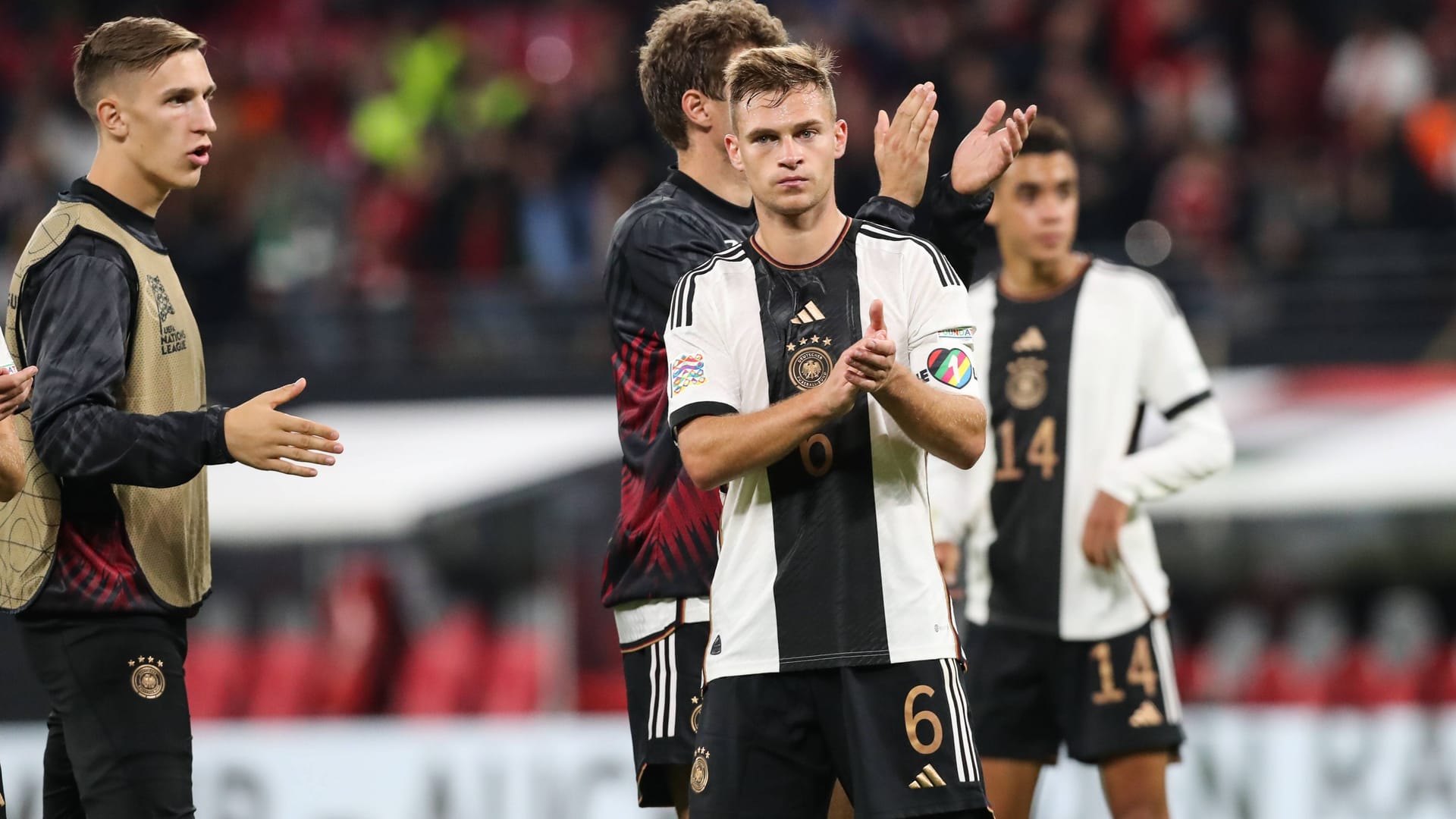 Deutschlands Spieler wurden nach der Partie gegen Ungarn ausgepfiffen. Dem vorausgegangen war ein enttäuschender Auftritt. Die Einzelkritik.