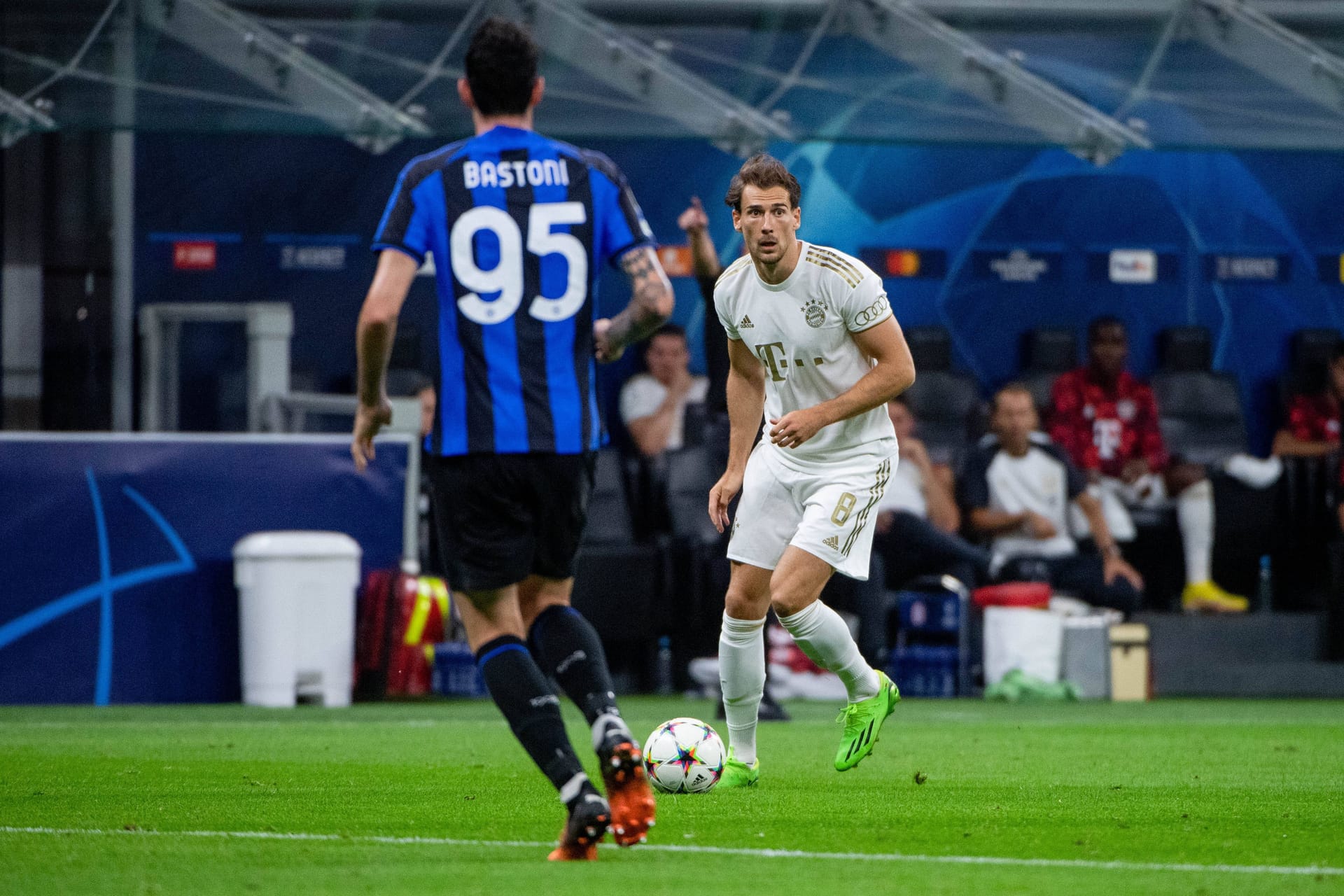 Leon Goretzka (ab 61.): Ersetzte Sabitzer nach knapp einer Stunde. War sofort präsent. Seine erste Flanke geriet noch zu ungenau. Stabilisierte das Mittelfeld ein wenig. Lief viel, zeigte guten Einsatz. Note 3