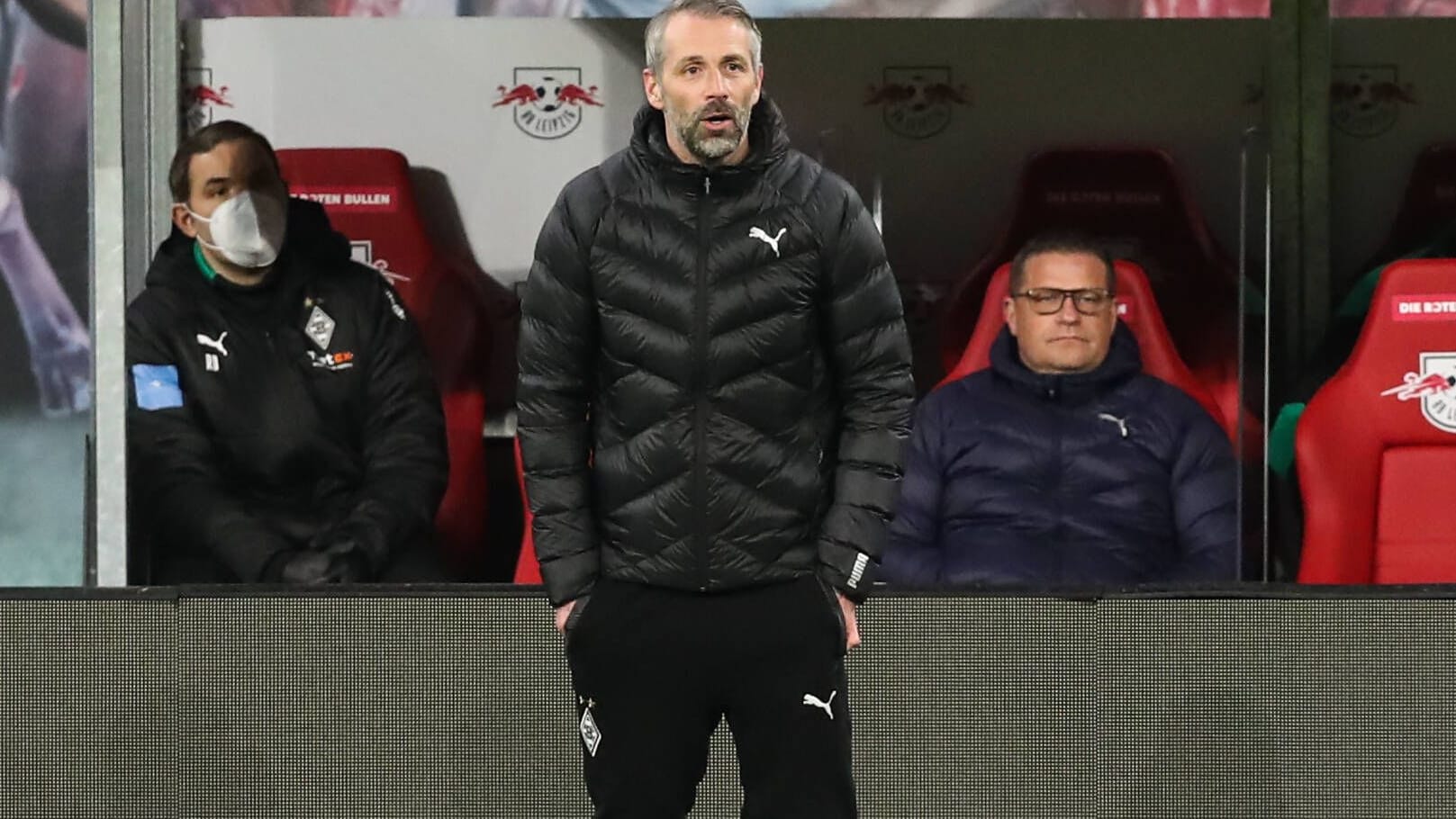 Marco Rose (m.) und Max Eberl (r.): Trainer und Manager (hier noch als Gäste) arbeiten bald wieder gemeinsam in Leipzig.