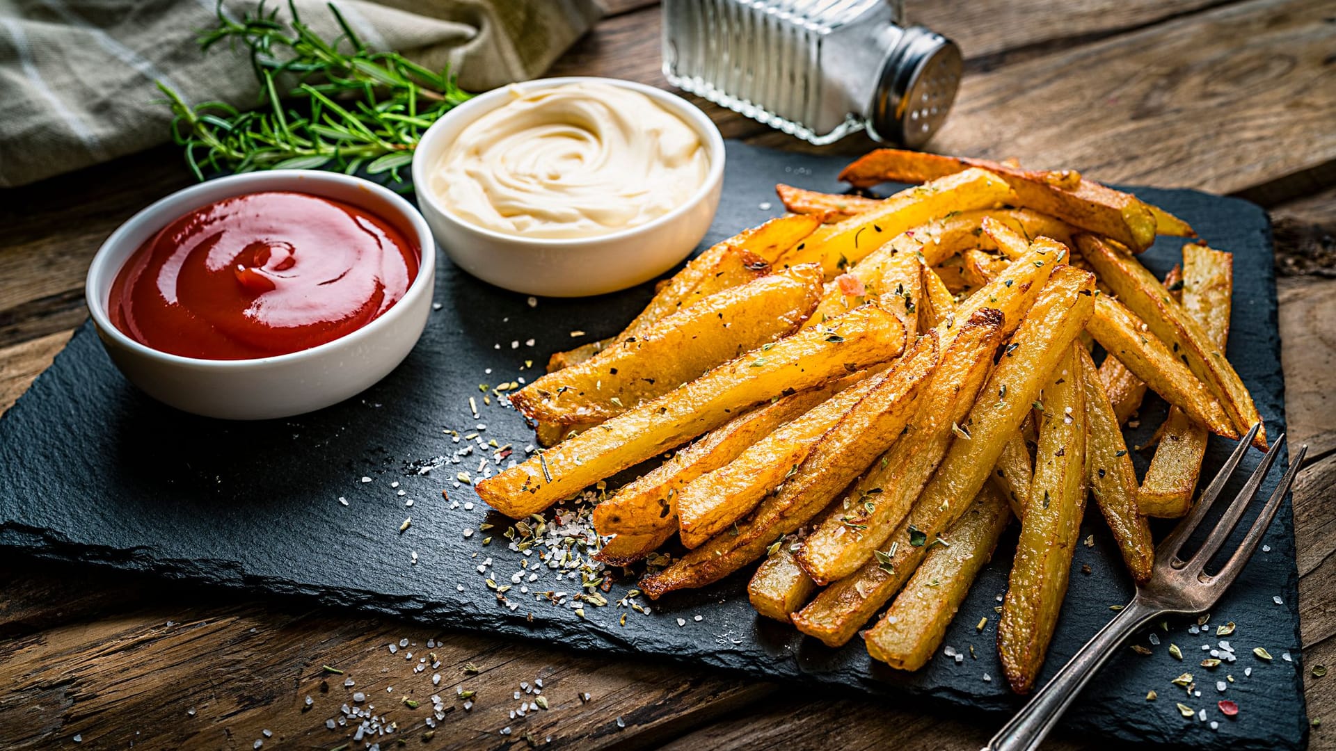 Leicht und Lecker: Wer Ketchup und Mayonnaise selber macht, spart auch Kalorien.