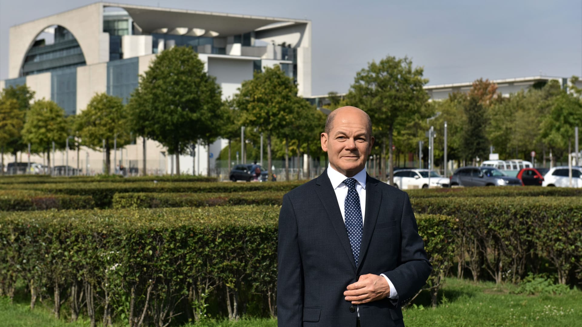 Der Wachs-Scholz unter freiem Himmel: Er wird im Wachsfigurenkabinett unter anderem Barack Obama Gesellschaft leisten.