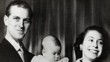 Als erstes Kind von Prinz Philip und Königin Elizabeth II. kam Charles am 14. November 1948 auf die Welt.