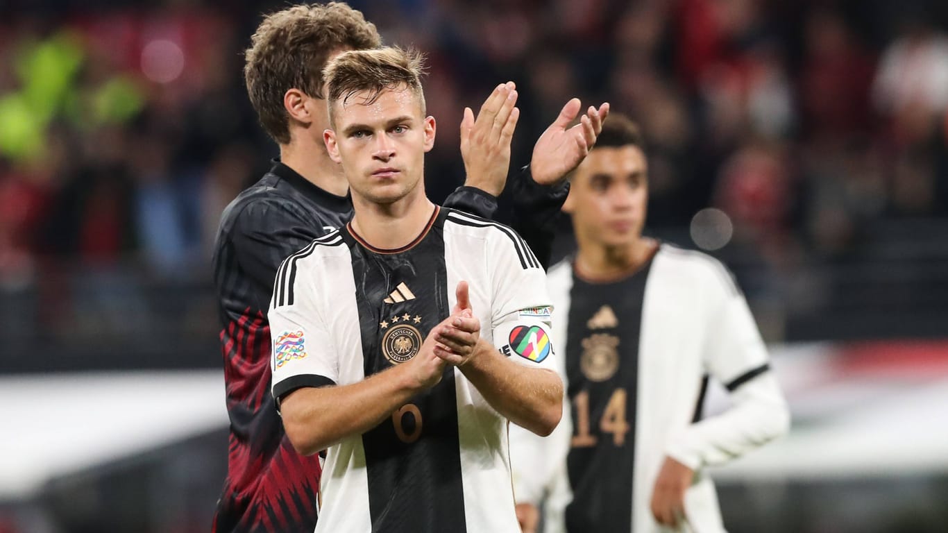 Deutschlands Spieler werden ausgepfiffen: Die Partie gegen Ungarn ließ für die Fans zu wünschen übrig.