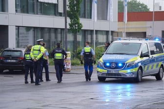 Polizei in Köln (Symbolbild): Nach Hinweisen wurde der 17-Jährige identifiziert.