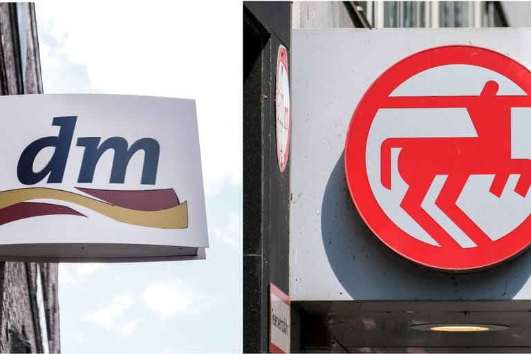 Die Logos von "dm" und "Rossmann" (Montage): Wie schlagen sich die Drogerien im direkten Vergleich?