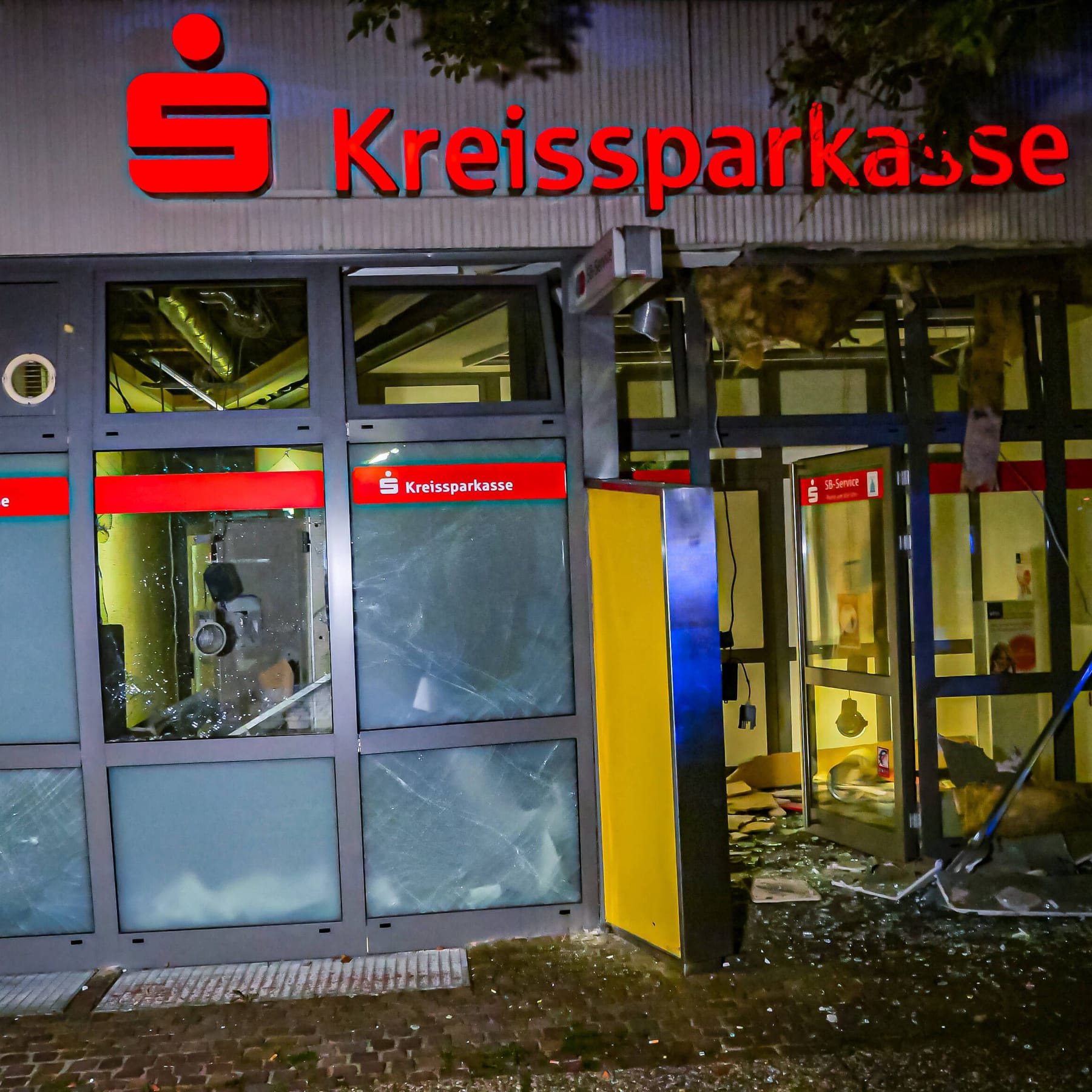 Sindelfingen: Geldautomat der Kreissparkasse Böblingen gesprengt
