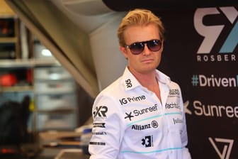Nico Rosberg: Der frühere Mercedes-Fahrer ist über die nicht vorhandene Professionalität bei Ferrari entsetzt.