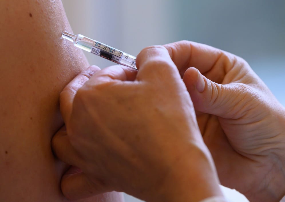 Grippeschutzimpfung: Mit dem Oktober beginnt auf der Nordhalbkugel die Grippesaison.