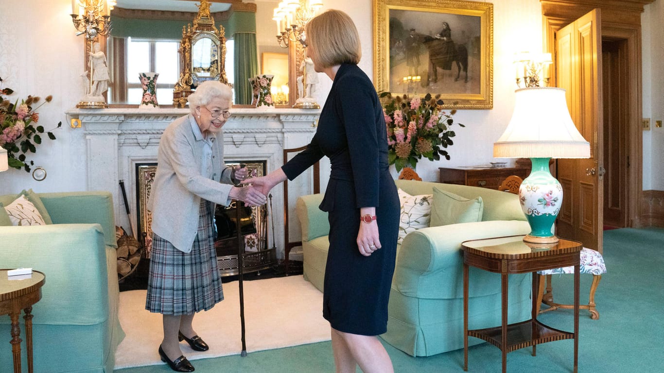 Alt macht neu: Zwei Tage vor ihrem Tod ernannte die Queen Liz Truss zur Premierministerin