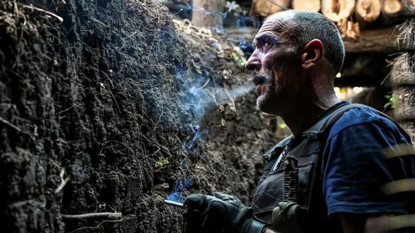 Ukrainischer Soldat an der Front im Süden des Landes.