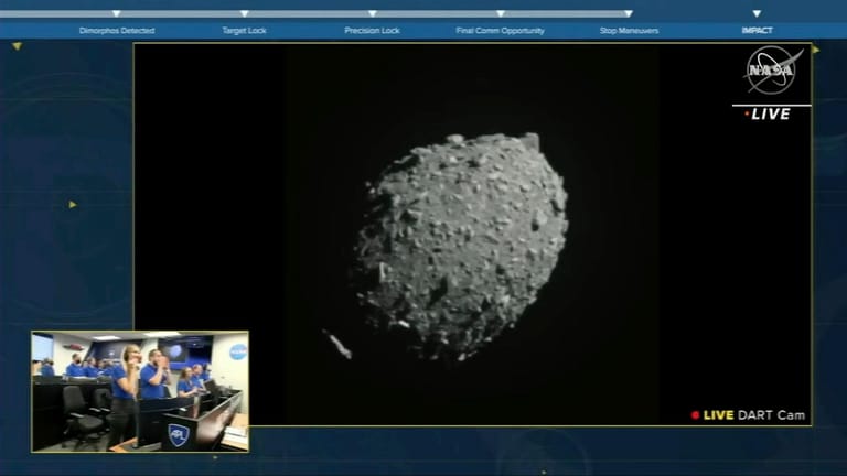 Die Raumsonde "Dart" steuert auf den Asteroidenmond Dimorphos zu.
