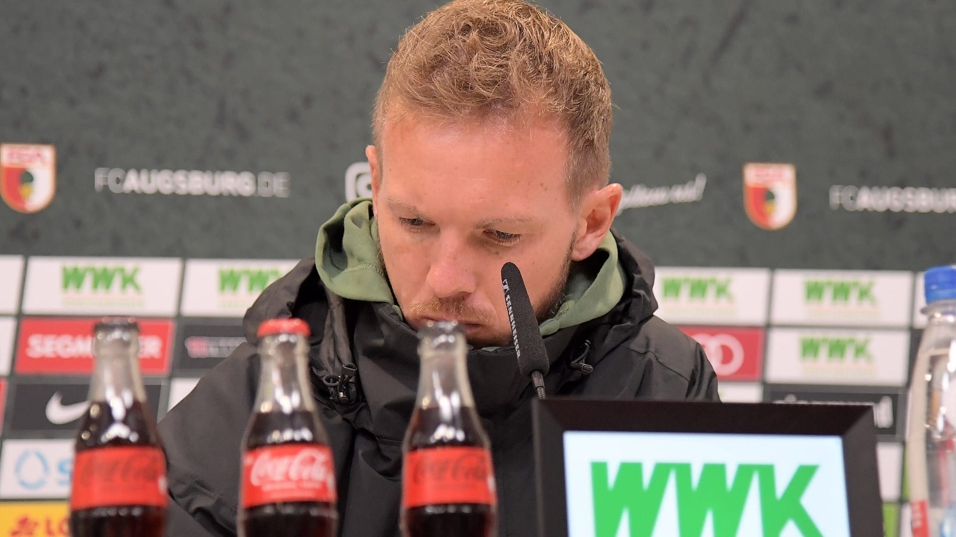 Julian Nagelsmann wirkte ratlos auf der Pressekonferenz.