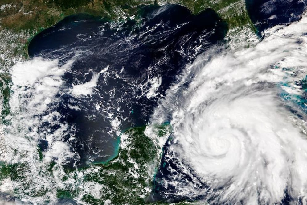 Dieses Satellitenbild zeigt den Hurrikan "Ian", der immer stärker wird, während er auf Kuba zusteuert.