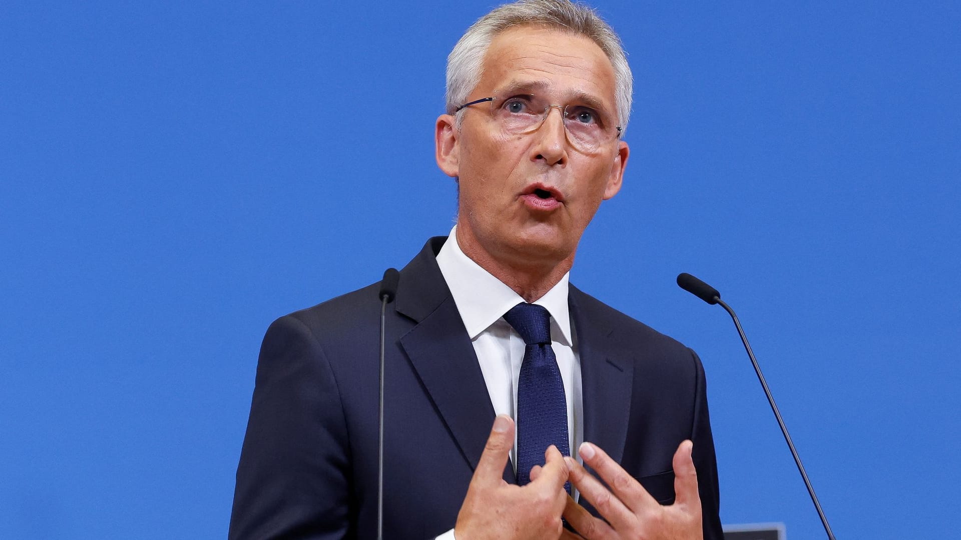 Jens Stoltenberg: Der Nato-Generalsekretär sieht den Ukraine-Krieg in einer "kritischen Phase".