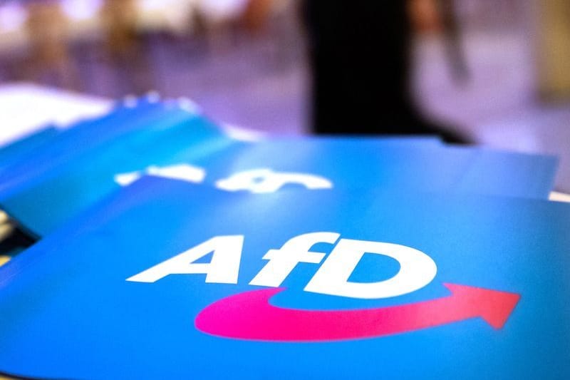 Die AfD kommt aktuell in einer Umfrage in Ostdeutschland auf die meisten Wählerstimmen. (Symbolfoto)