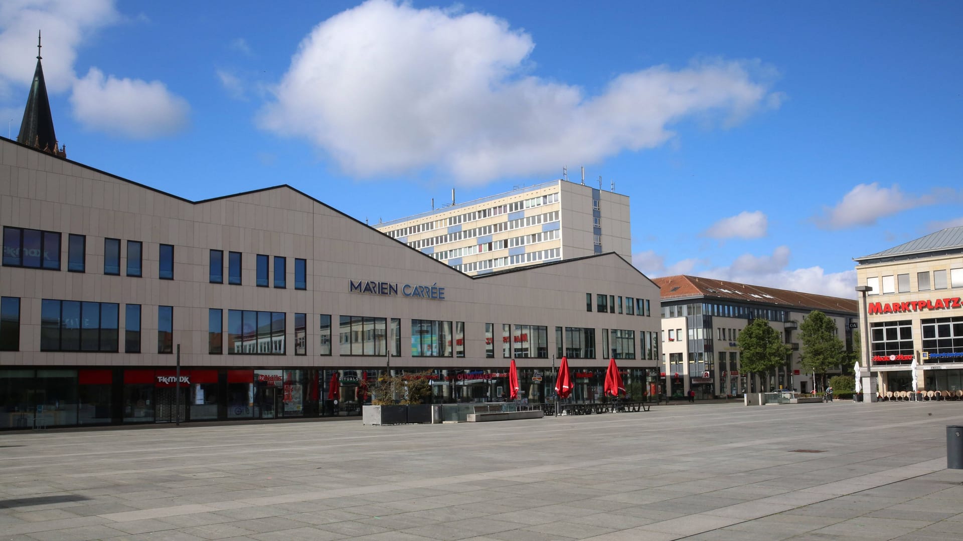 Stadtzentrum von Neubrandenburg (Symbolbild): In der Stadt ist ein mit einer Axt bewaffneter Mann auf der Flucht. Stadtzentrum von Neubrandenburg (Symbolbild): In der Stadt ist ein mit einer Axt bewaffneter Mann auf der Flucht.