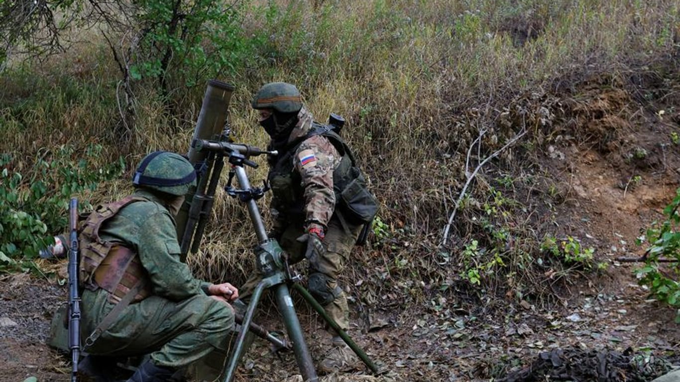 Region Donezk: Pro-russische Truppen versuchen, ukrainische Angriffe abzuwehren.