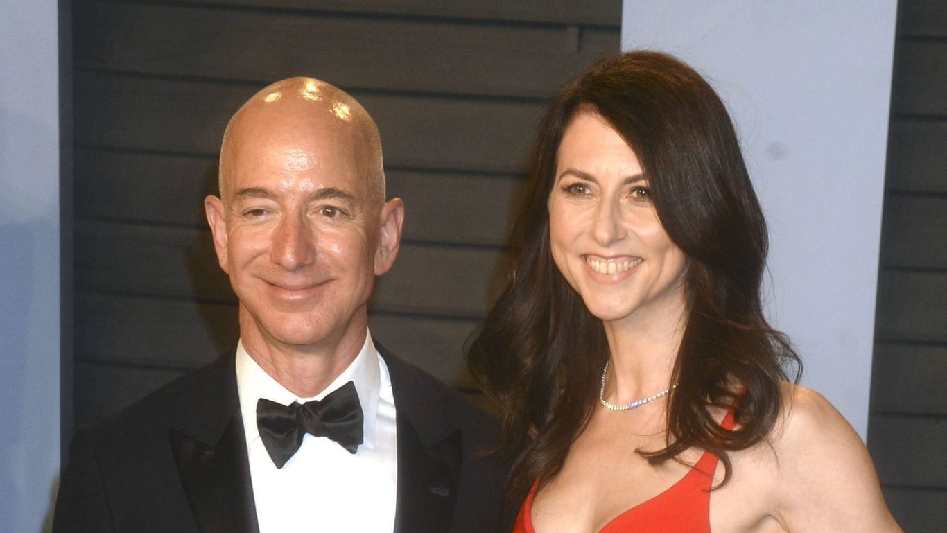 Jeff Bezos und MacKenzie Scott: Seine Ex-Frau ist wieder Single.